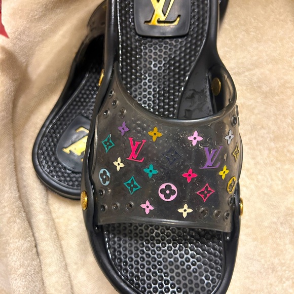 Louis Vuitton Rainbow 🌈 monogram flip flop - Picture 4 of 5